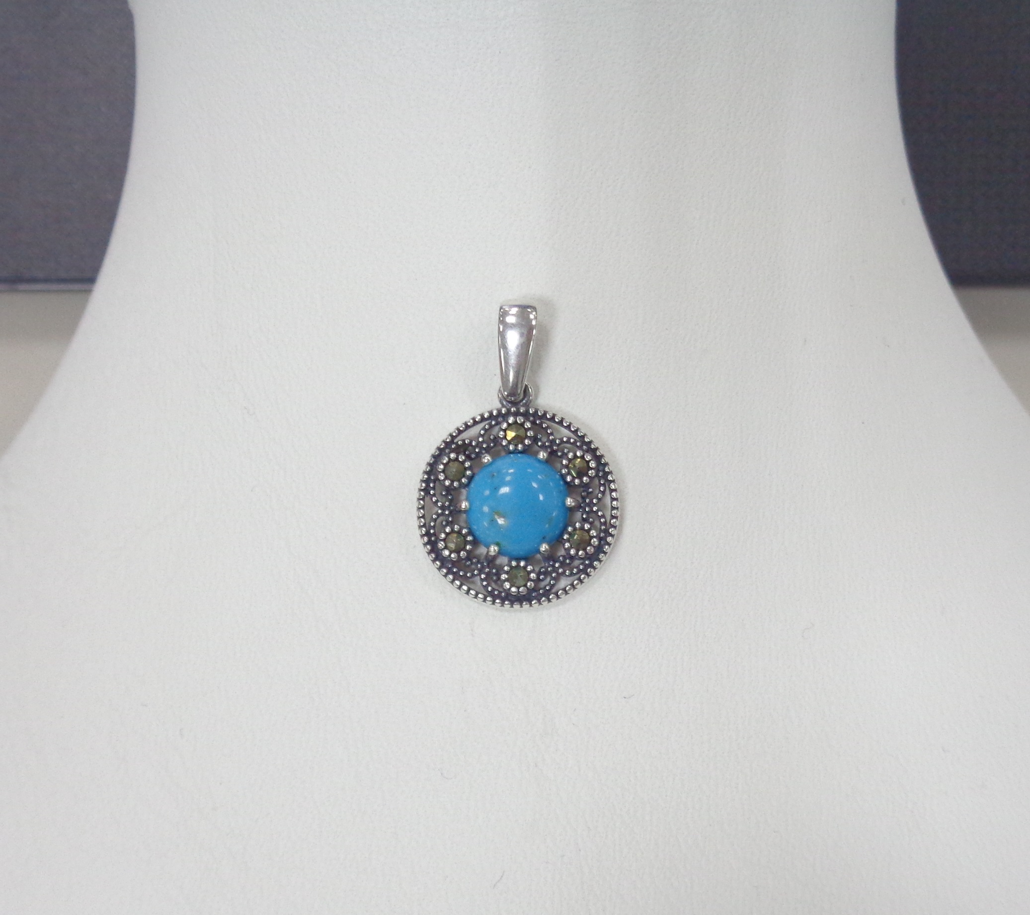 Серебряная подвеска с бирюзой